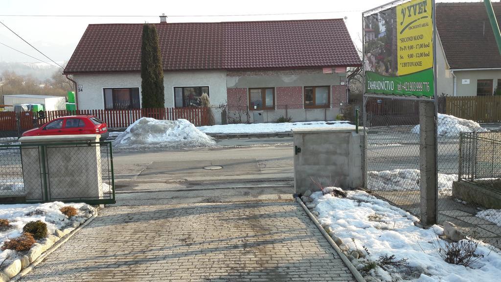 Apartman Yvet Sucany Exterior photo