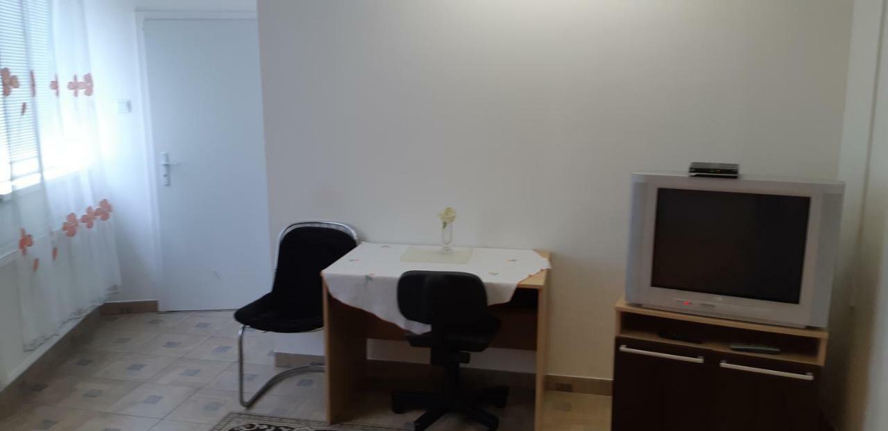 Apartman Yvet Sucany Exterior photo