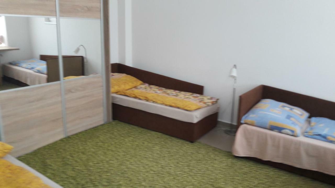 Apartman Yvet Sucany Exterior photo